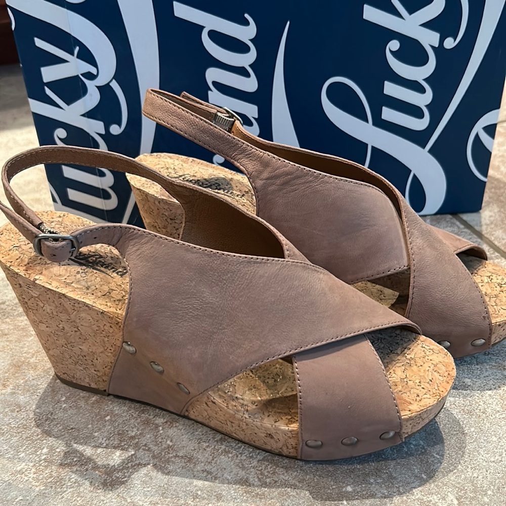 Lucky brand women’s sandals, gently worn